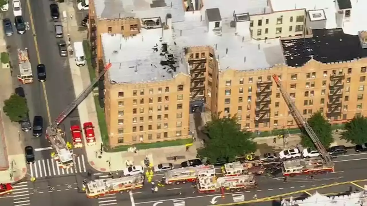 4 injured after fire breaks out in Brownsville, Brooklyn