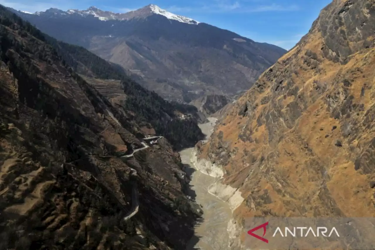 Sedikitnya 18 tewas akibat tanah longsor di Himalaya India