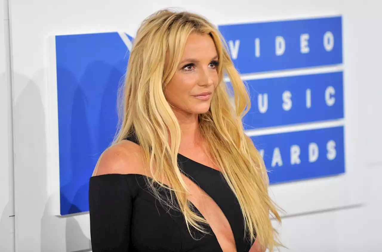 Britney Spears Sensually Pole Dances to Nine Inch Nails’ ‘Closer’: Watch