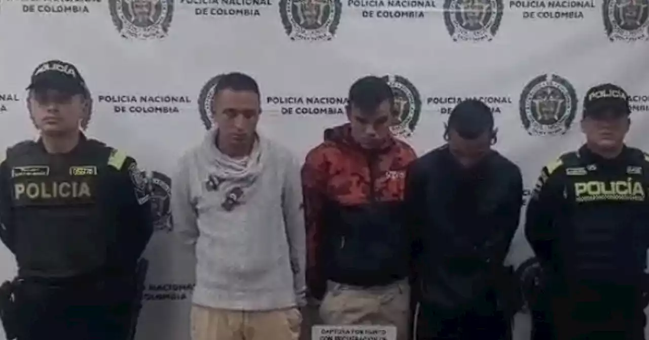 Botón de pánico evitó atraco masivo en bus del SITP: tres hombres capturados