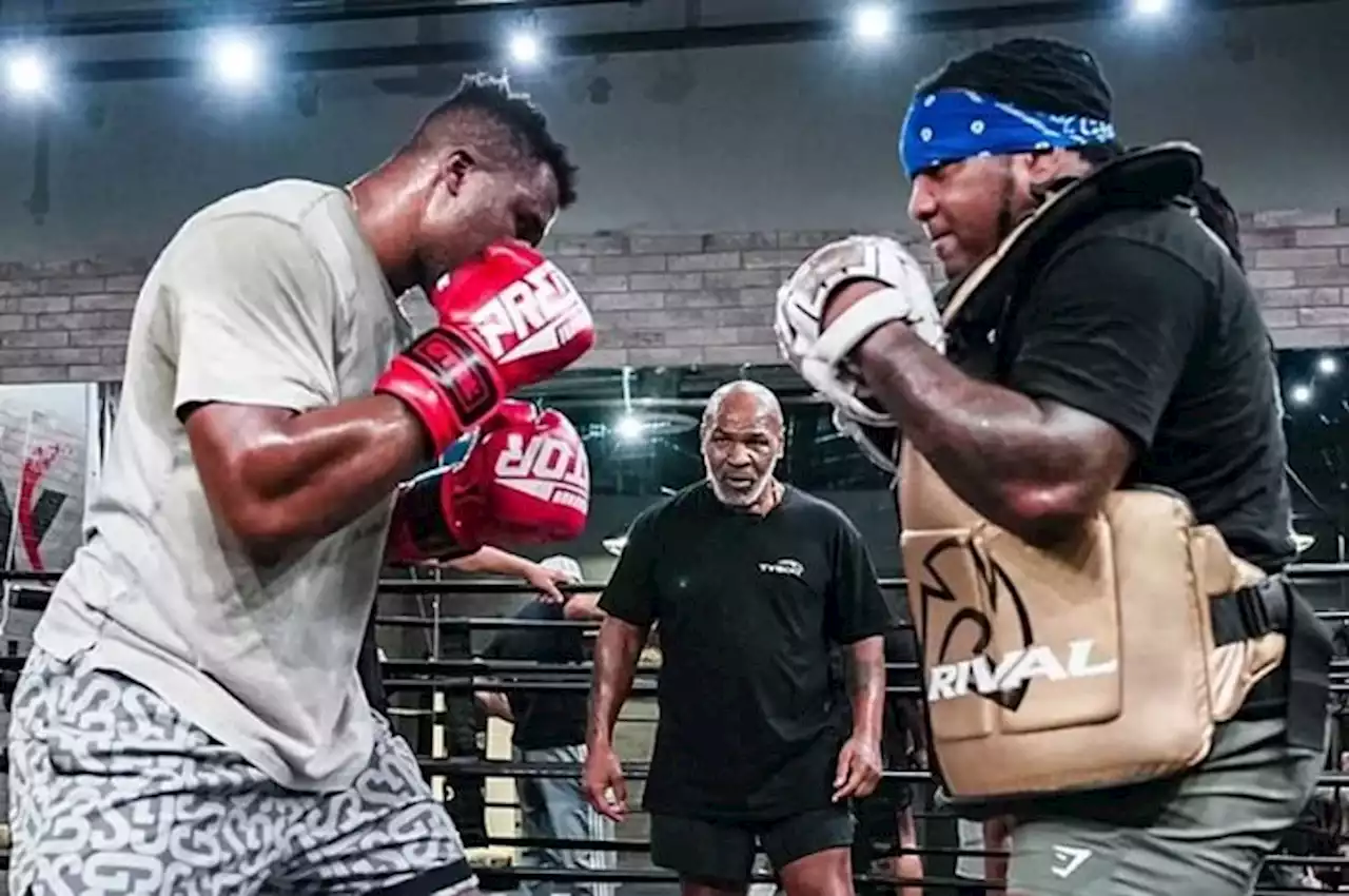 Tyson Fury dalam Masalah, Begini Kesaksian Mike Tyson usai Lihat Sendiri Kekuatan Francis Ngannou - Juara.net