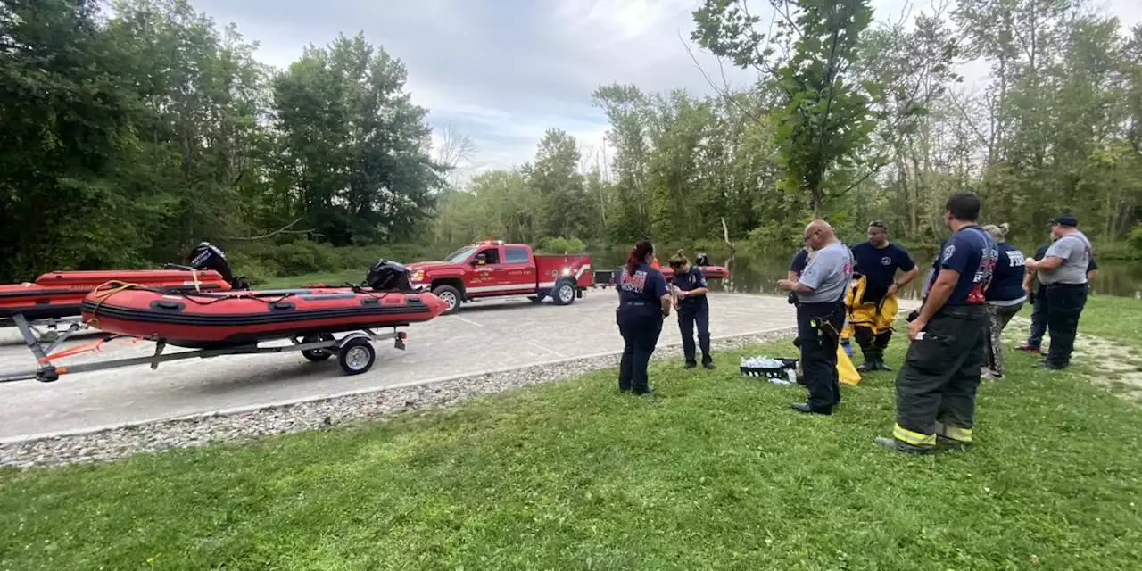 Geauga County boat accident hospitalizes 2 adults, 3 children