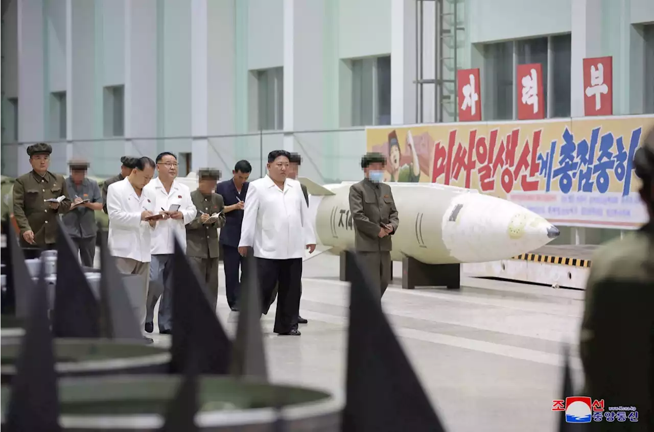 Corée du Nord : Kim Jong-un appelle à une «intensification radicale» de la production de missile de son pays