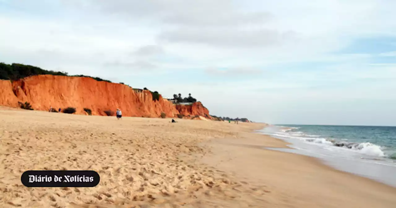 Francês de 49 anos morre em praia não vigiada de Loulé