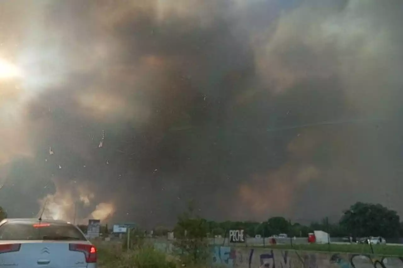 VIDEO. Un violent incendie en cours près d'Argelès-sur-Mer, 200 pompiers sur place, des habitants évacués vers un gymnase