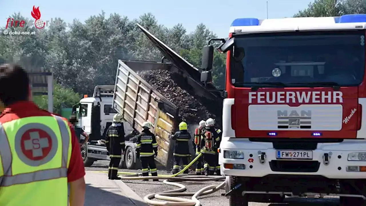 Nö: Brand mehrerer Müllcontainer auf Firmengelände in Traismauer