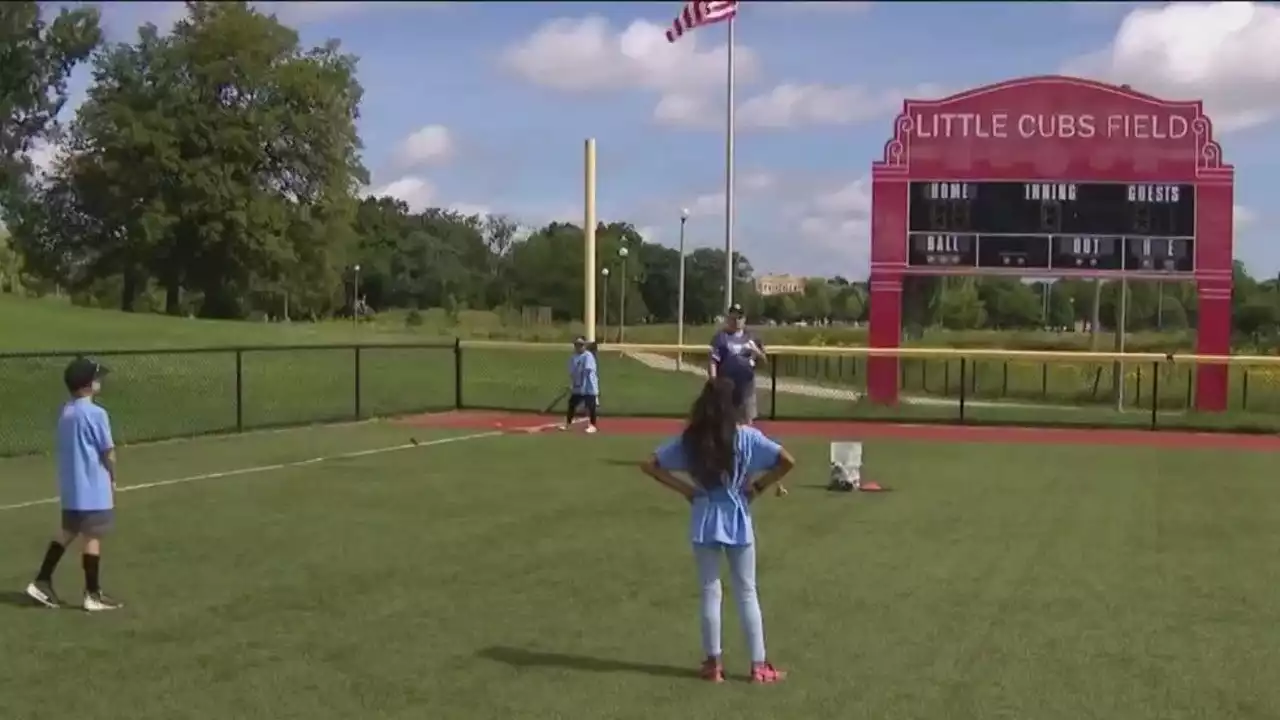 Chicago police host back-to-school baseball game at Little Cubs Field