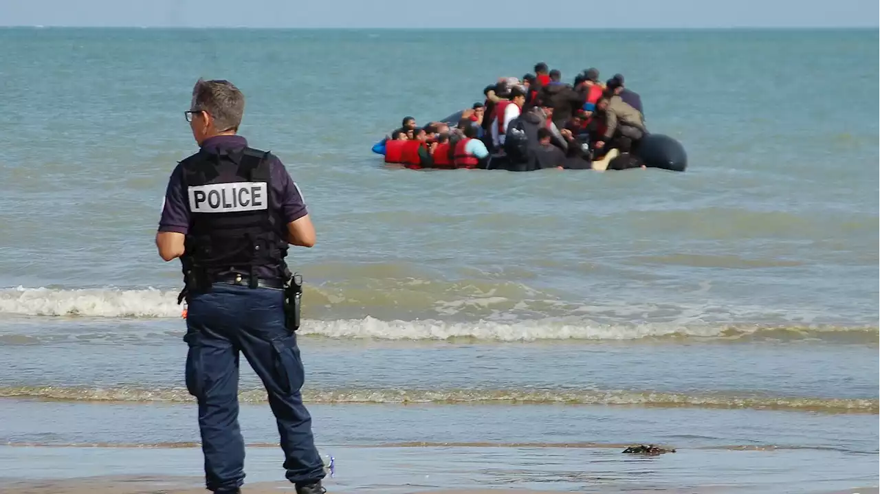 Naufrage de migrants dans la Manche : comment la France et le Royaume-Uni surveillent les traversées ?