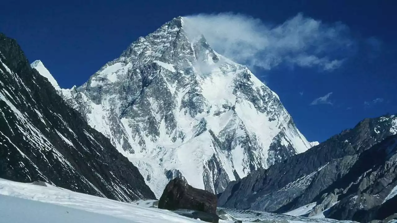 Norwegian climber defends actions after Pakistani porter is injured, dies during record K2 mountain climb