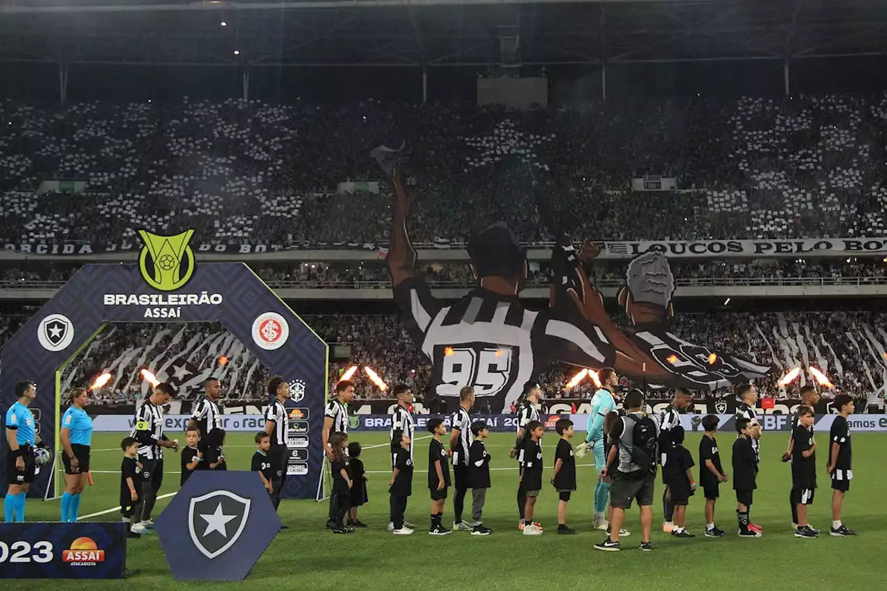 Bola de Cristal: após um turno, Botafogo ultrapassa 90% de chances de título; Fla e Flu têm menos de 1%