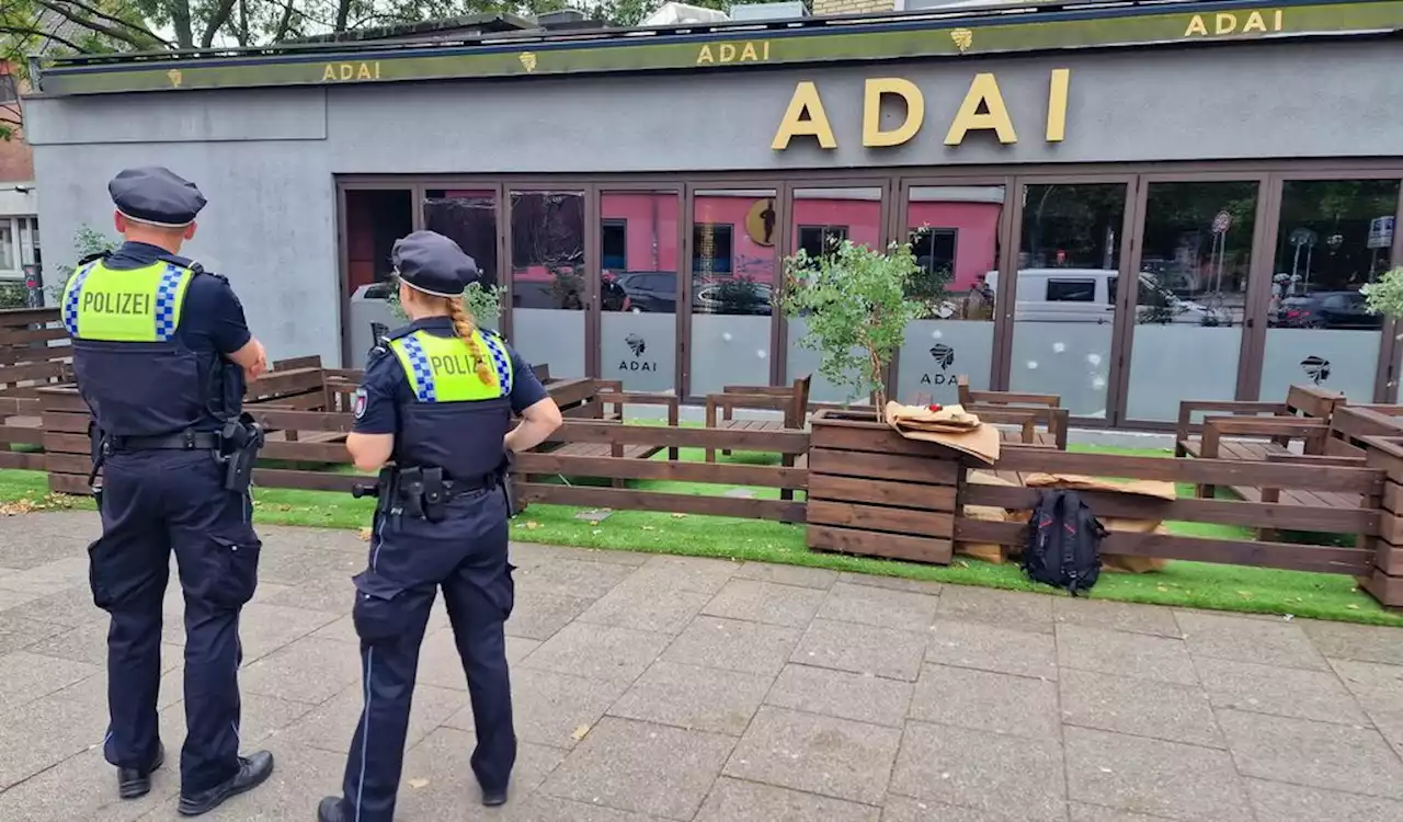 Großeinsatz in Hamburg: Shisha-Bar von Schüssen durchlöchert