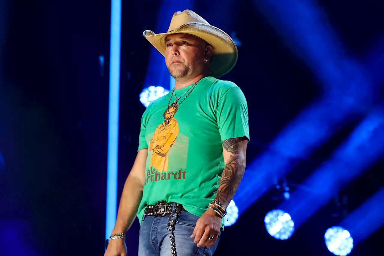 Jason Aldean lashes out at 'Small Town' critics during concert