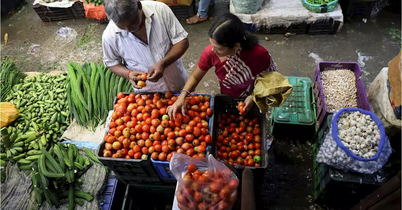 India's July wholesale price index falls less than expected on food prices