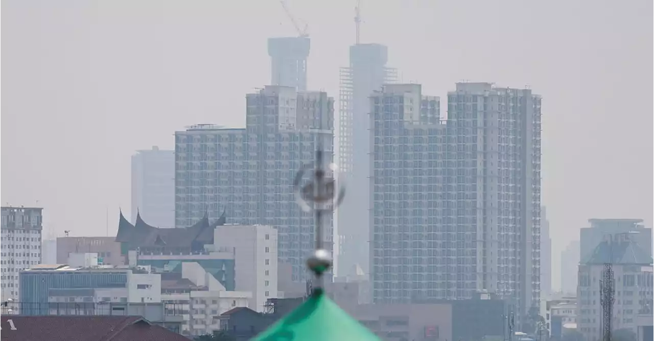 Indonesia to start random emission tests as poor air chokes Jakarta