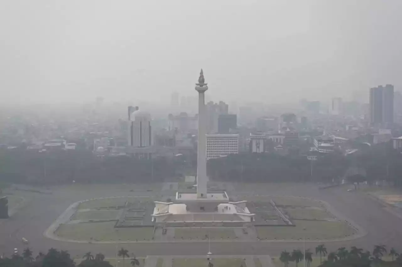 Sebut Kualitas Udara di Jabodetabek Sangat Buruk, Jokowi Ungkap Penyebabnya