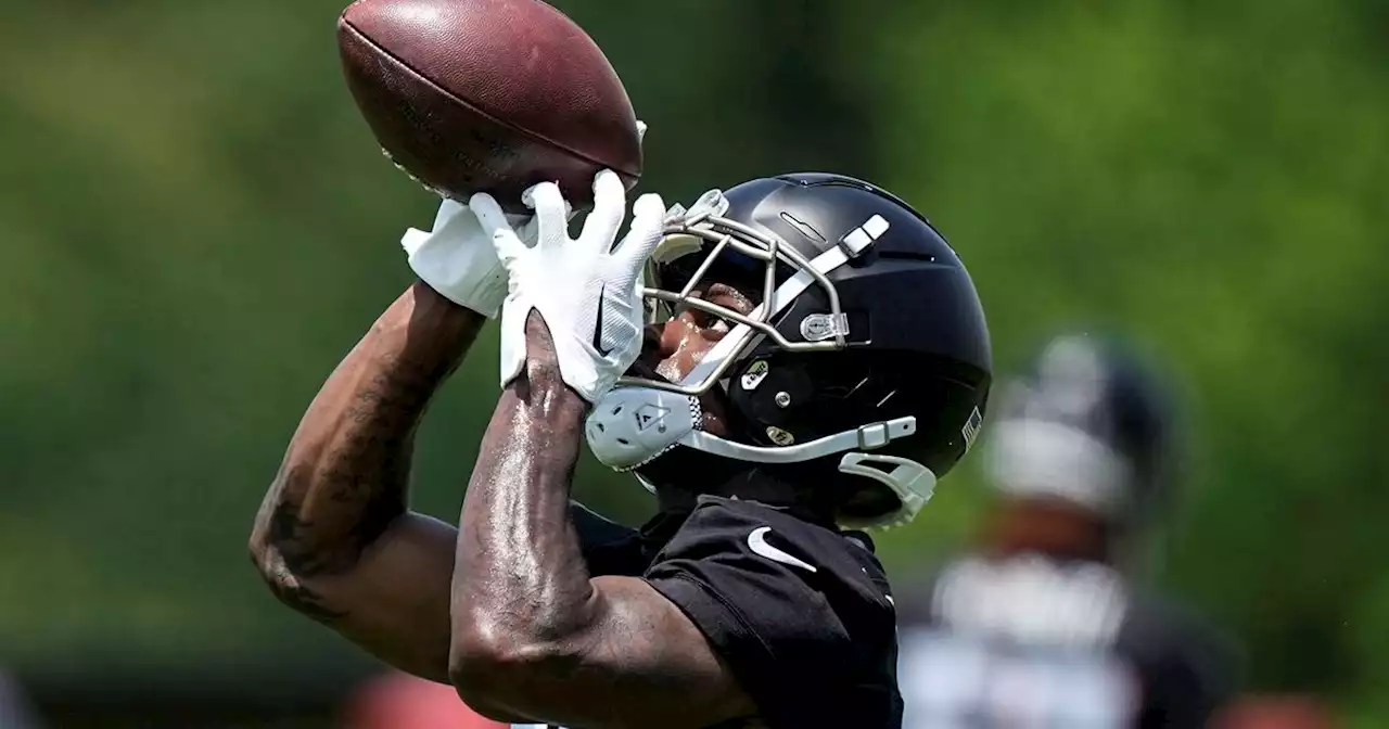 Atlanta Falcons cornerback Clark Phillips III returns to practice