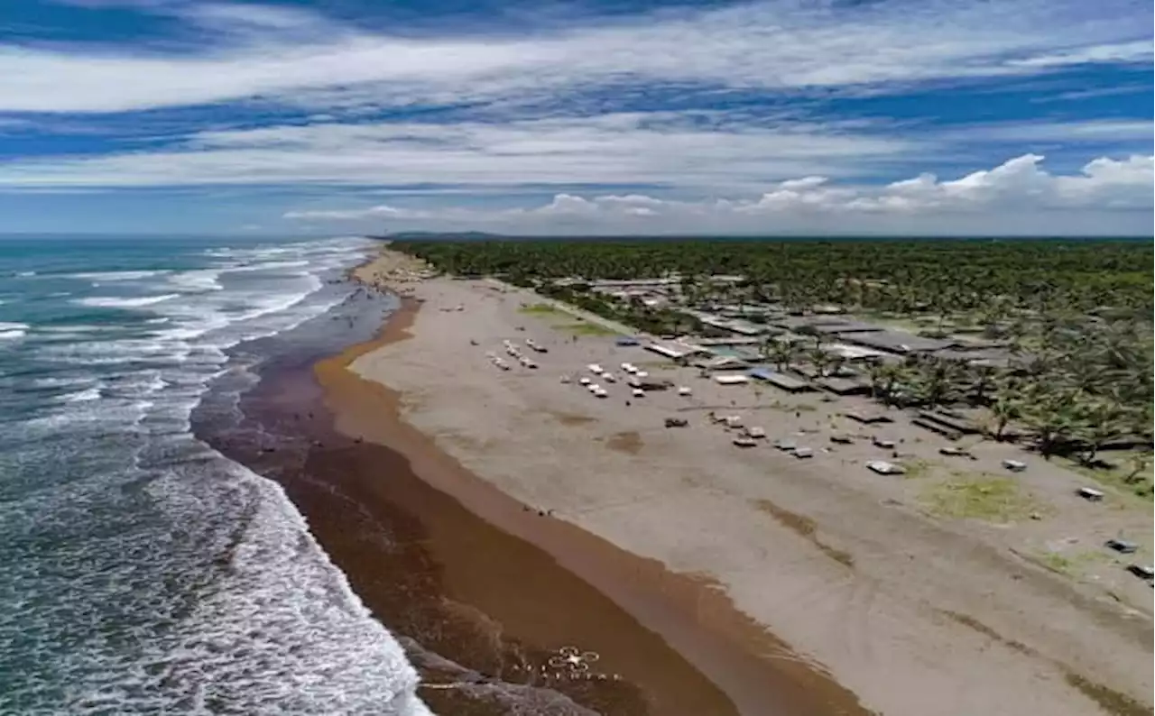 Berselancar hingga Berkuda, Liburan Asyik di Pantai Indah Widarapayung Cilacap