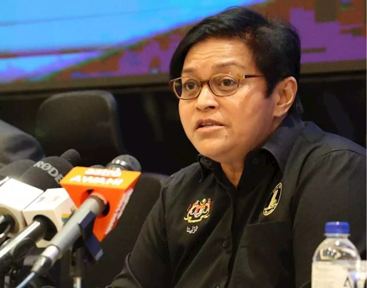 Forget about pointing fingers and start pushing forward, says Azalina