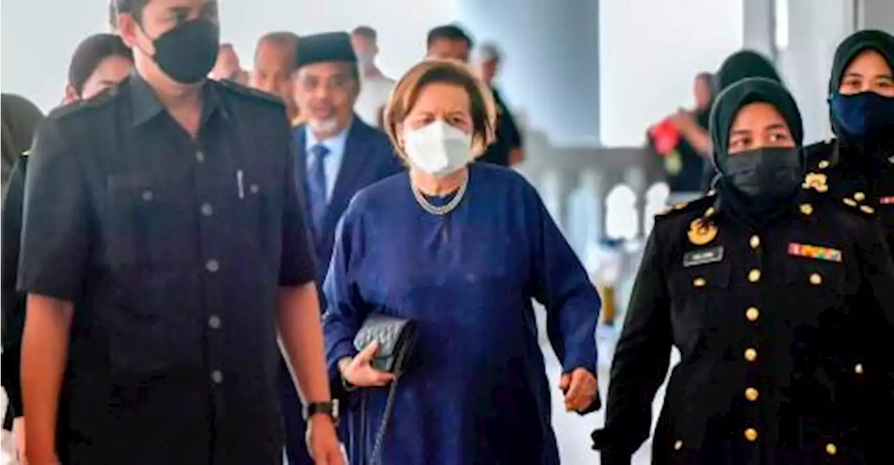 Zeti: Najib never inquired about source of RM2.6b in his personal account