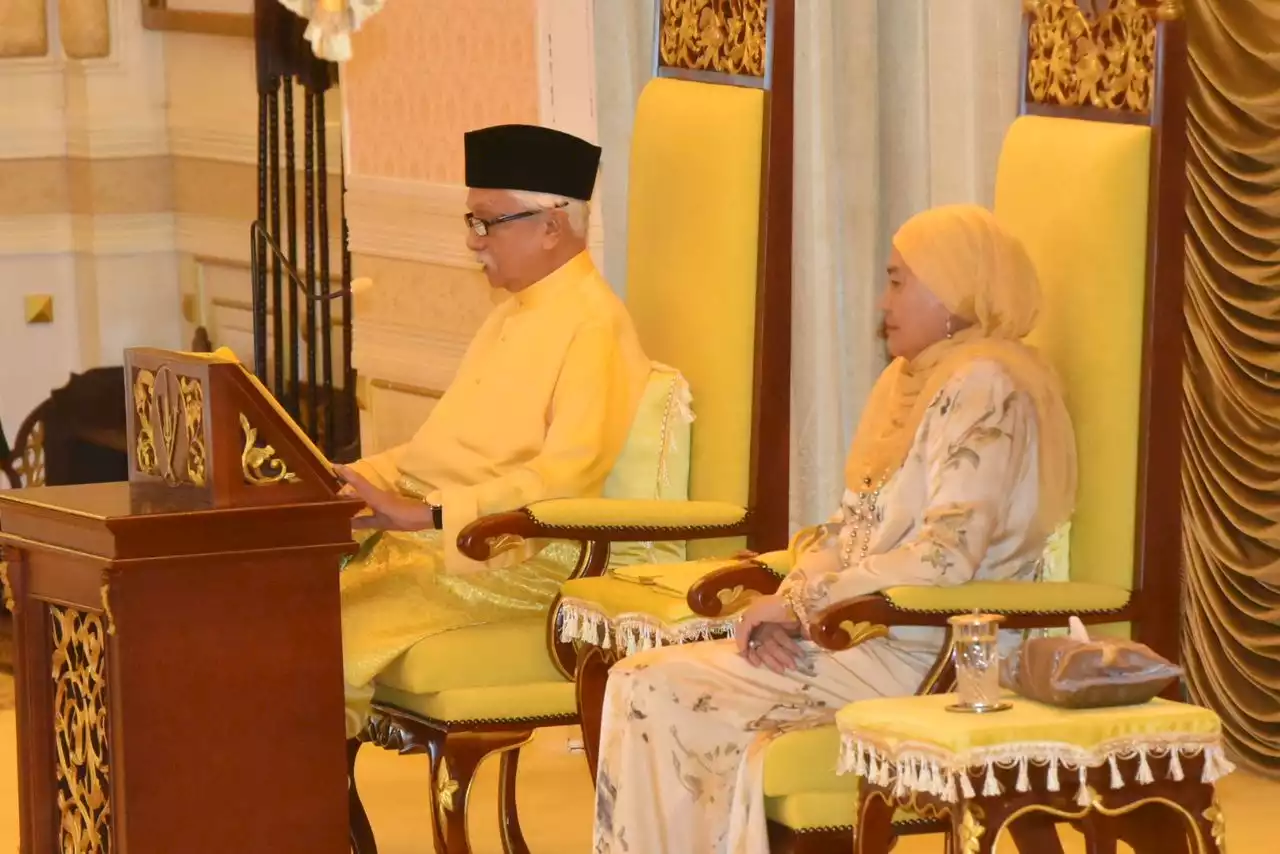 Kesetiaan utama wakil rakyat untuk negeri bukan parti politik - Tuanku Muhriz