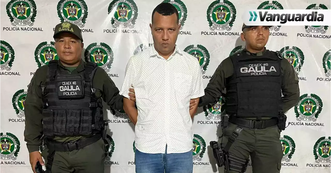 Capturan a un hombre mientras recibía $35 millones producto de una extorsión a un comerciante