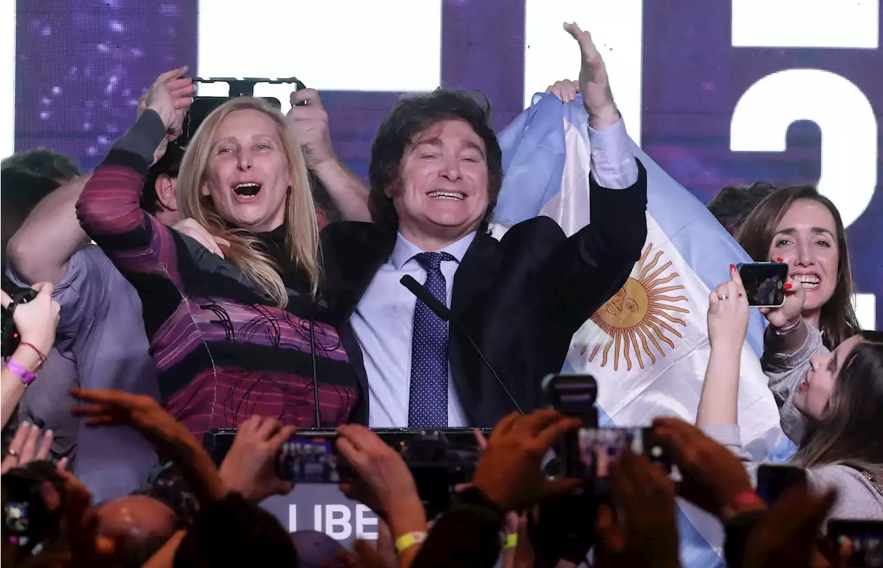 ‘Far-Right’ Libertarian Beats Primary Expectations in Inflation-Stricken Argentina