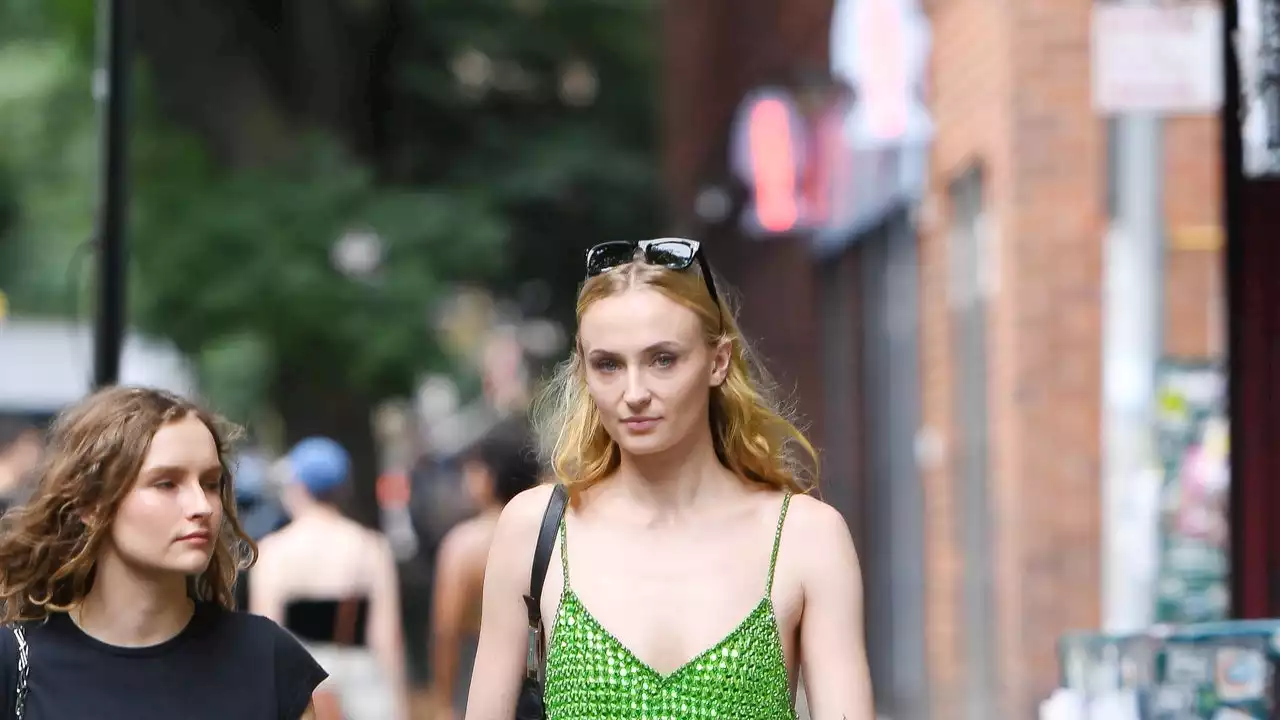 Sophie Turner’s Latest Look Is Very British Girl On A Night Out