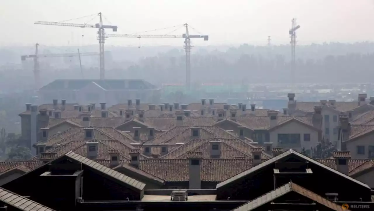 China's Jan-July property investment down 8.5% y/y