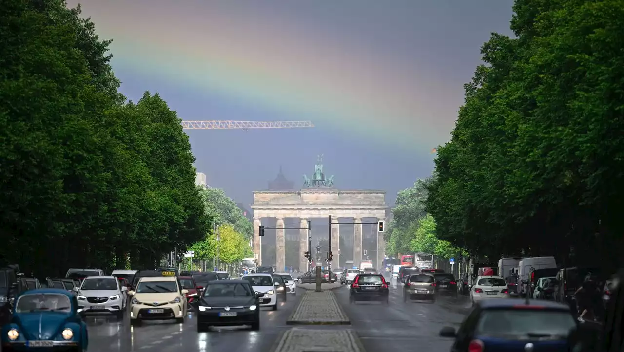 Angriff auf Denkmal für im Nationalsozialismus verfolgte Homosexuelle in Berlin