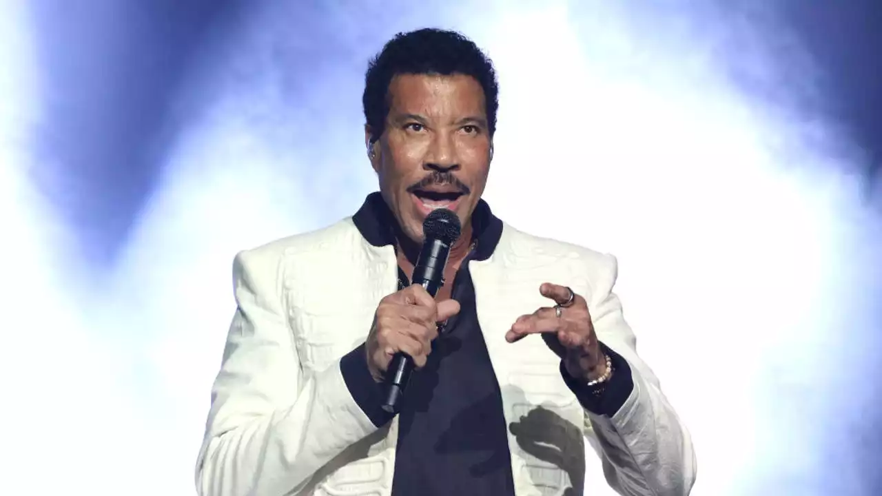 Fans enthusiastic for Lionel Richie redemption following Saturday’s no show