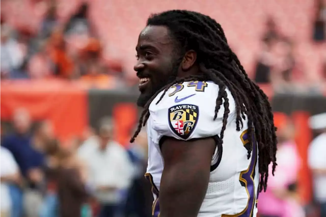 Alex Collins, former Seahawks and Ravens running back, killed in motorcycle crash at age 28