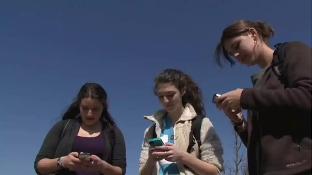 Here’s how parents can help teens manage social media consumption