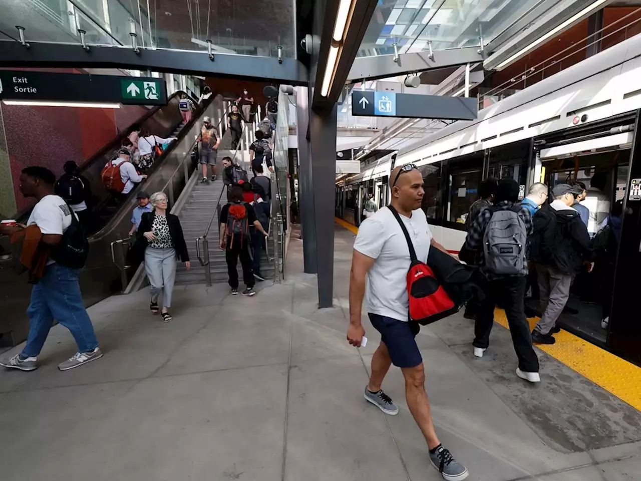 LRT CONFEDERATION LINE BACK IN SERVICE: Here's what it looked like