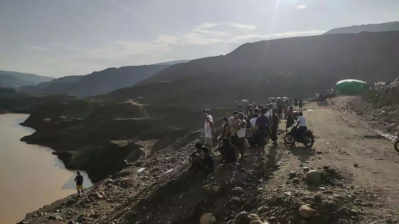 Rescuers recover 33 bodies from a landslide at a Myanmar jade mine, with 3 people still missing