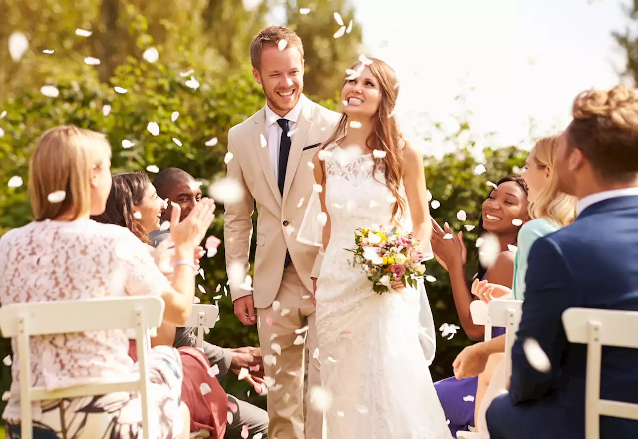 The 5 Worst Things to Wear to an Outdoor Wedding