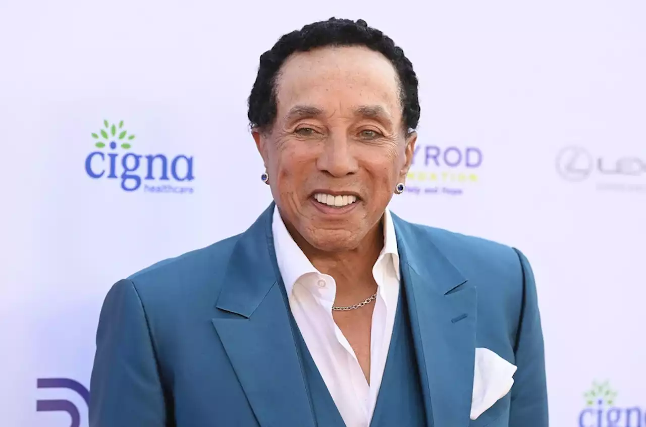 Smokey Robinson Beats Lawsuit Claiming He Stiffed Former Manager On Concert Revenue