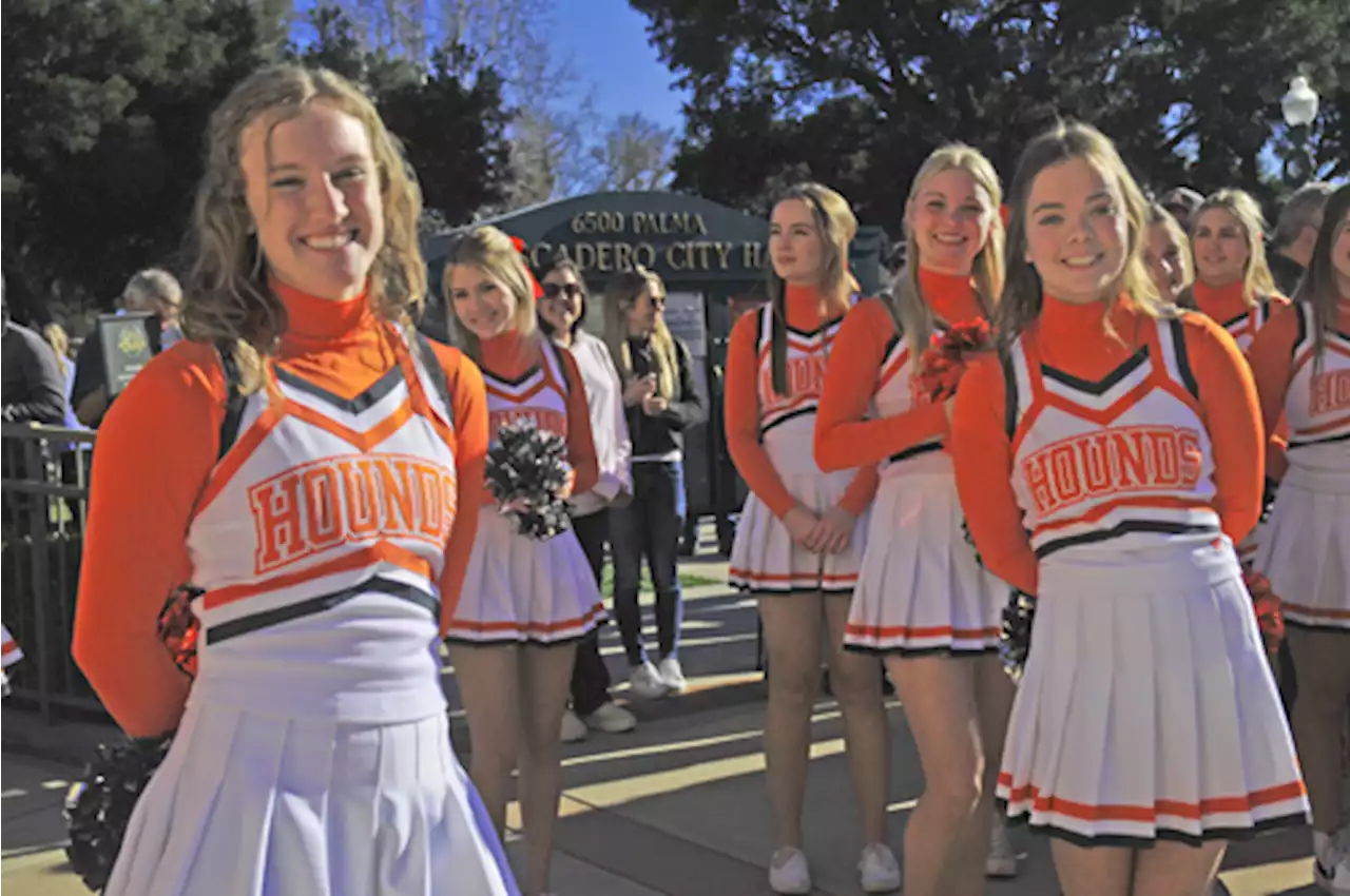 Parade celebrates Atascadero High School’s athletes, photos