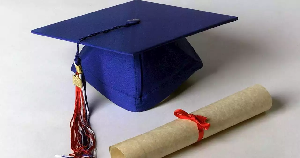 Naperville residents receive college/university degrees, named to honor rolls and dean’s lists