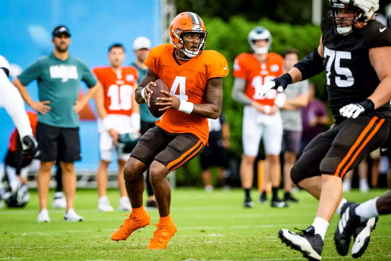 Eagles took some ‘cheap shots’ at Deshaun Watson and other Browns on Day 2, guard Joel Bitonio says