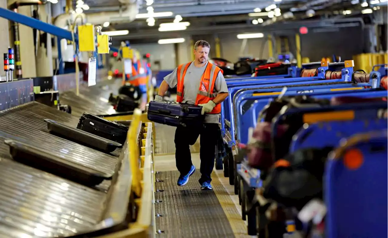 Southwest Airlines strikes deal with 19,000 ground workers for new contract