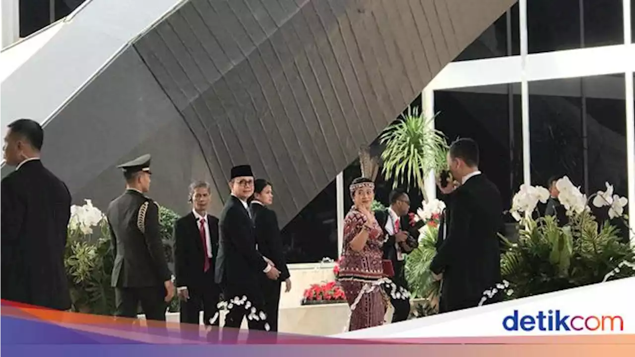 Puan Soroti Ketahanan Pangan hingga Utang BUMN di Depan Jokowi