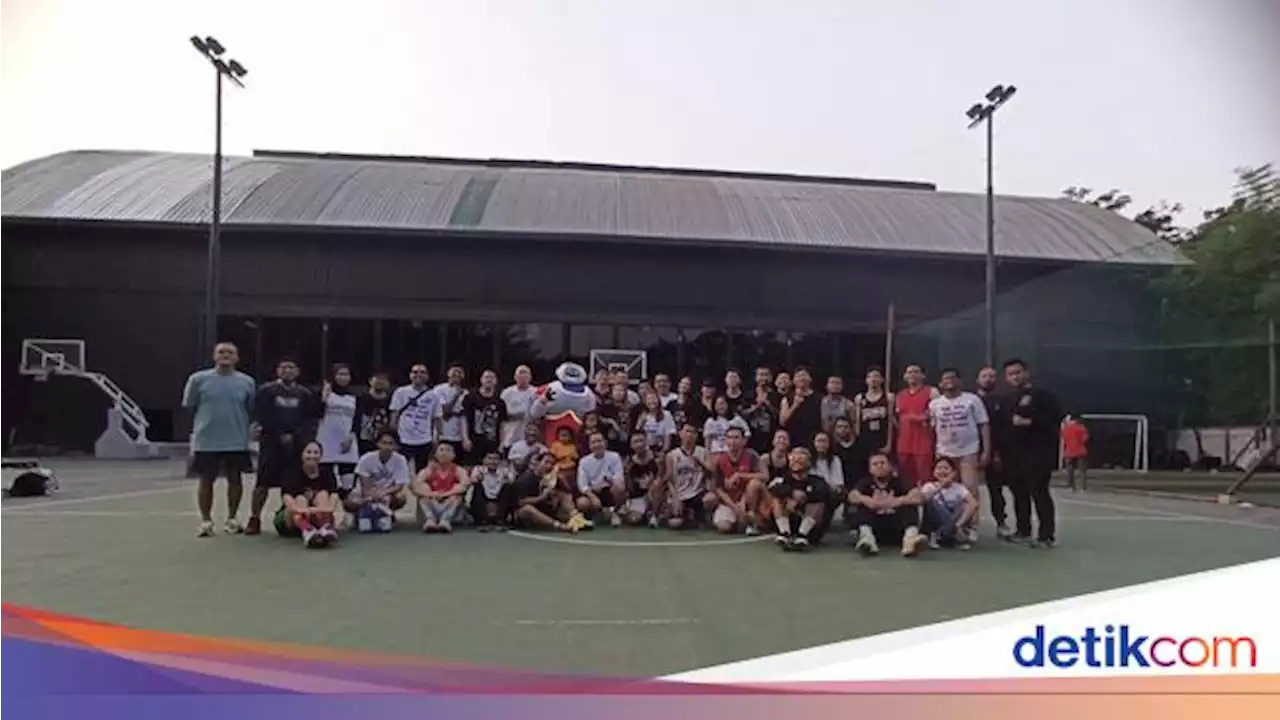 Serunya Tora Sudiro-Udjo Project Pop Main Bareng Komunitas Basket