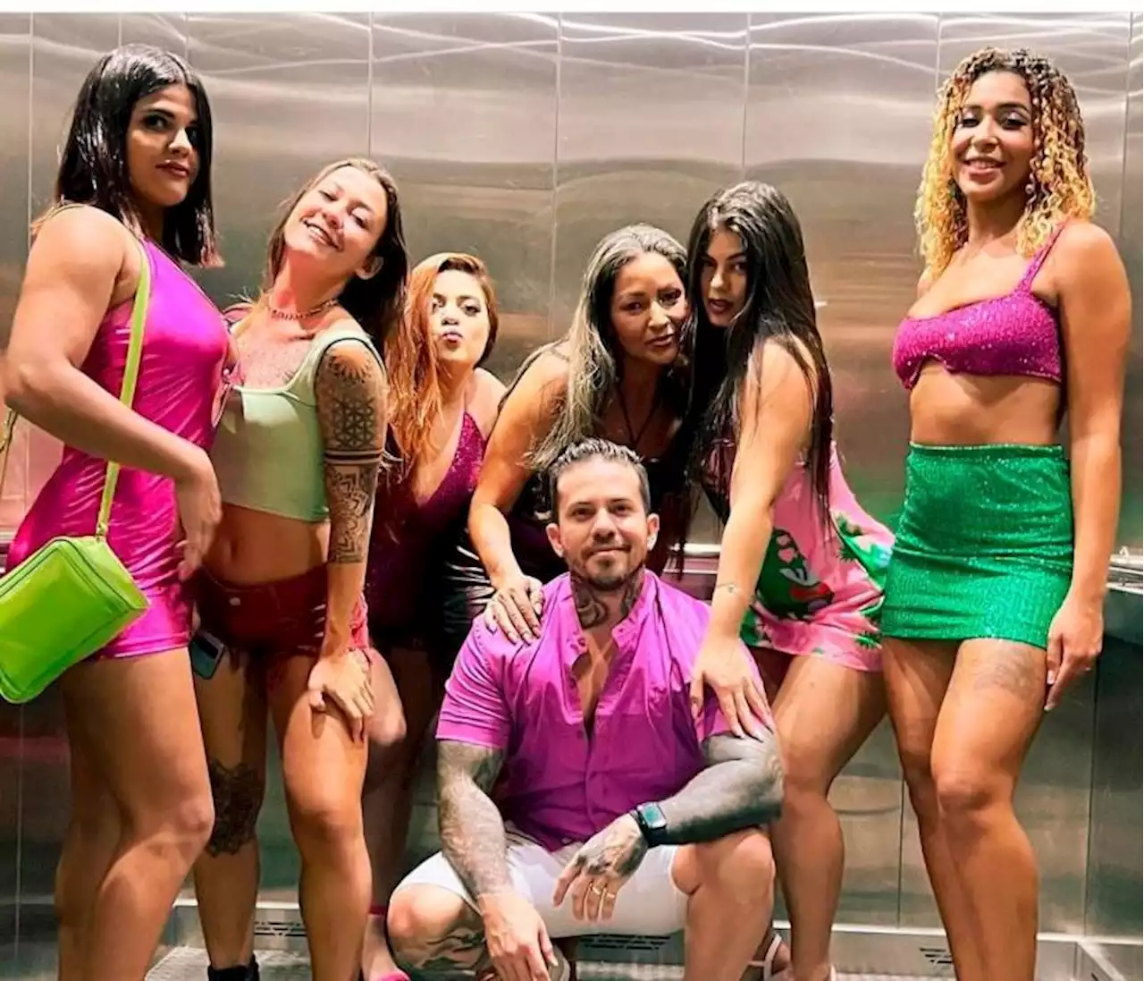 Arthur O Urso, el influencer que habla del amor y tiene nueve esposas