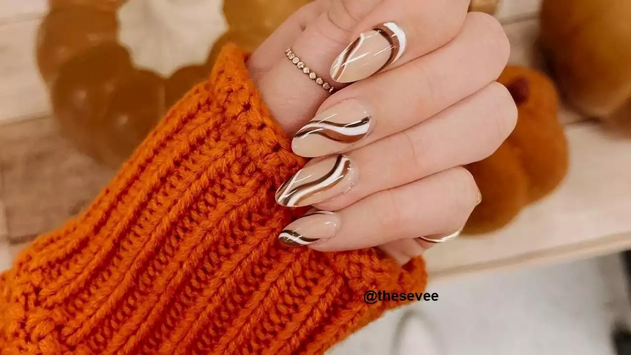 Let’s Find Inspiration In These Cool Fall Manicure Ideas