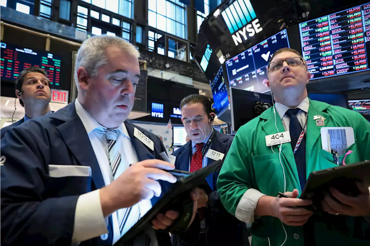 Stock Market Today: Dow lower as Treasury yields rise after retail sales surprise By Investing.com