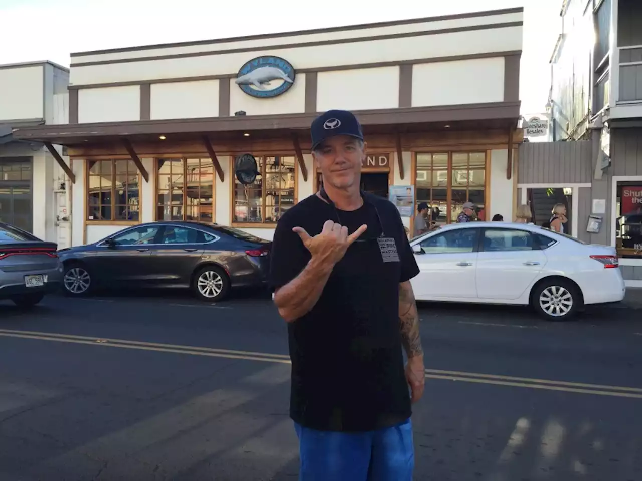 Fire destroys Wyland’s Maui gallery, he shares ‘starving artist’ memories of Lahaina