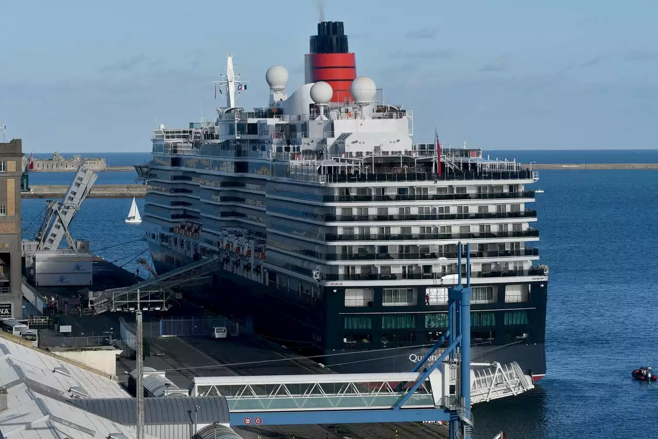 Cherbourg. Avec plus de 2 000 passagers à bord, ce bateau en escale samedi