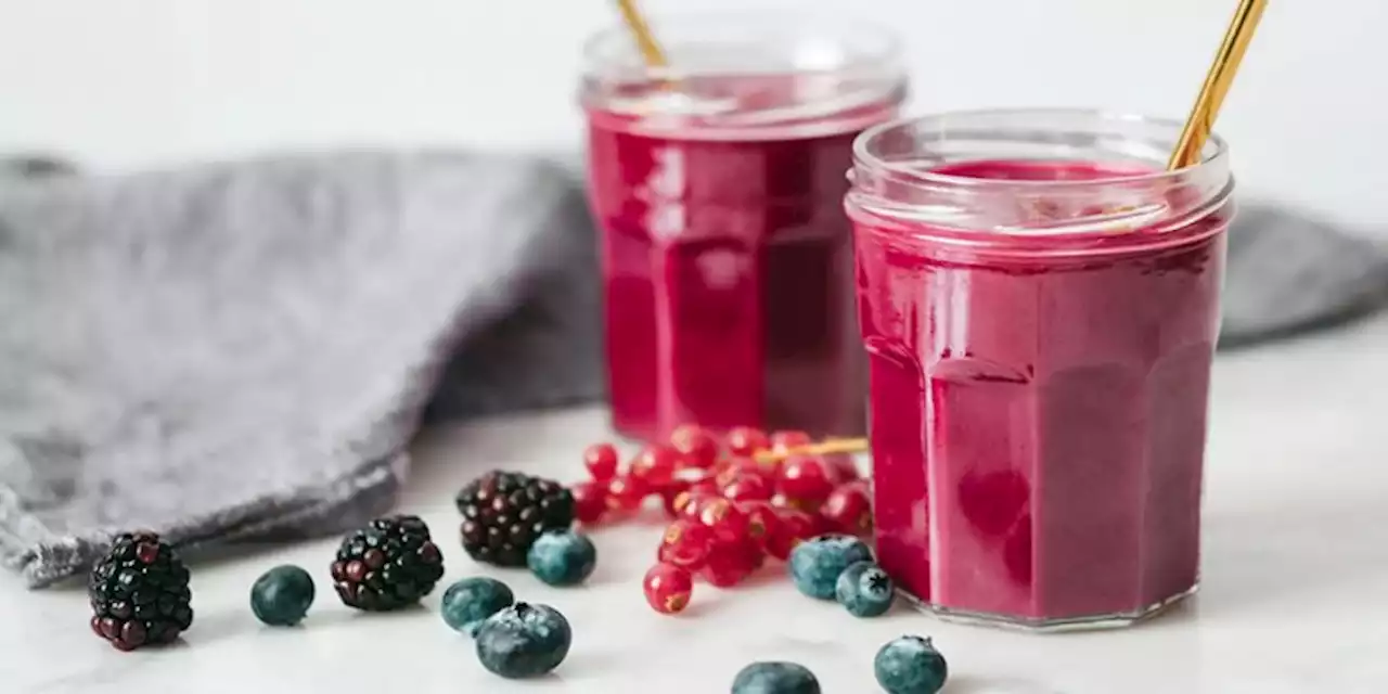 This Gut Expert's Smoothie Keeps You Full & Won't Spike Your Blood Sugar