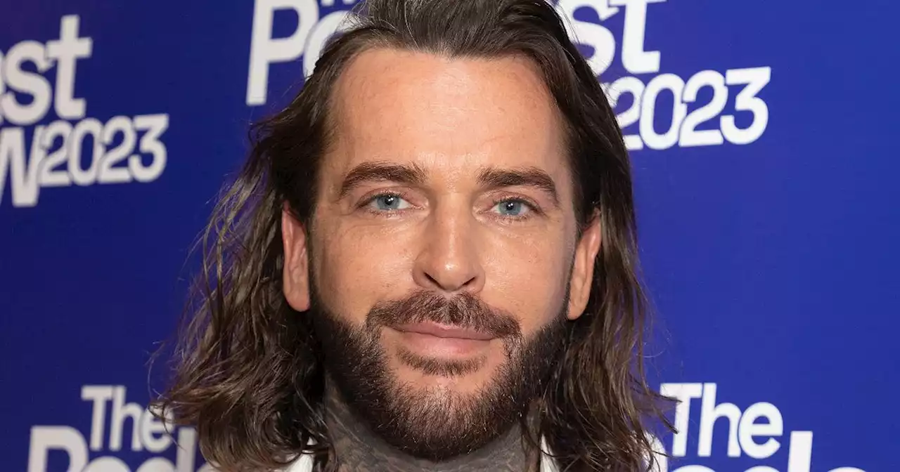 TOWIE's Pete Wicks debuts huge hair transformation as he chops off long locks