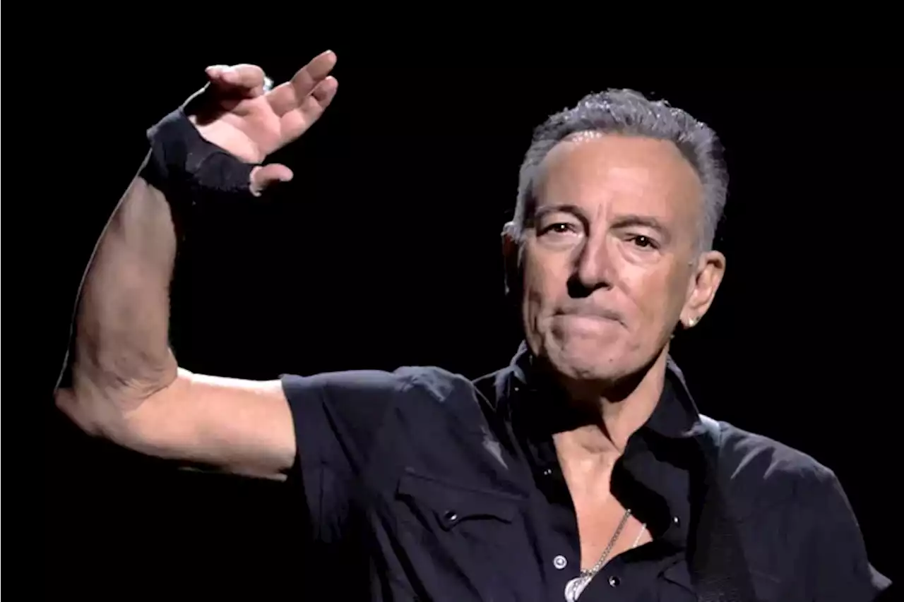 Bruce Springsteen postpones Philly shows because of illness